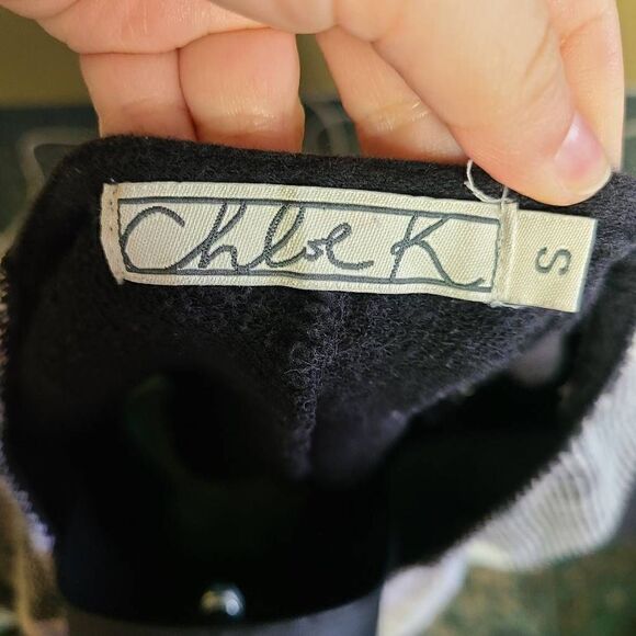 Chloe K. Oversized Sweater   - Picture 7 of 7